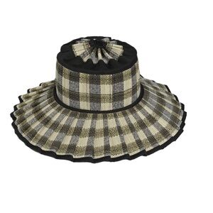 Chic Black and Tan Woven Hat